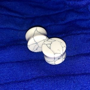 5/8” (16mm) White double flare plugs/ gauges